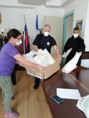 2a_ Neva Šemrov, prva z leve